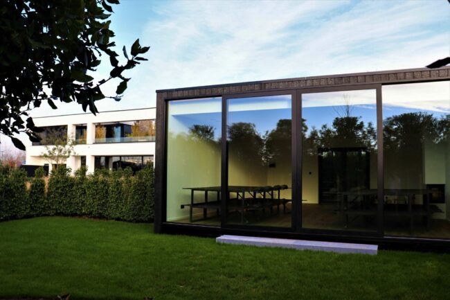 poolhouse